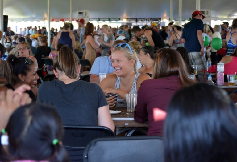 NL-Blues-BBQ-beverage-garden-sm NL-Blues-BBQ-beverage-garden-sm