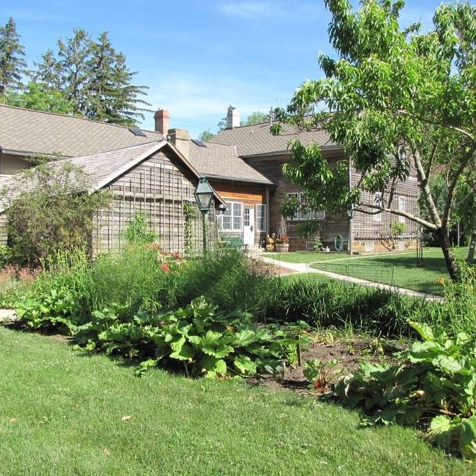 Kellenberger Art Haus bed & breakfast in Amana Colonies