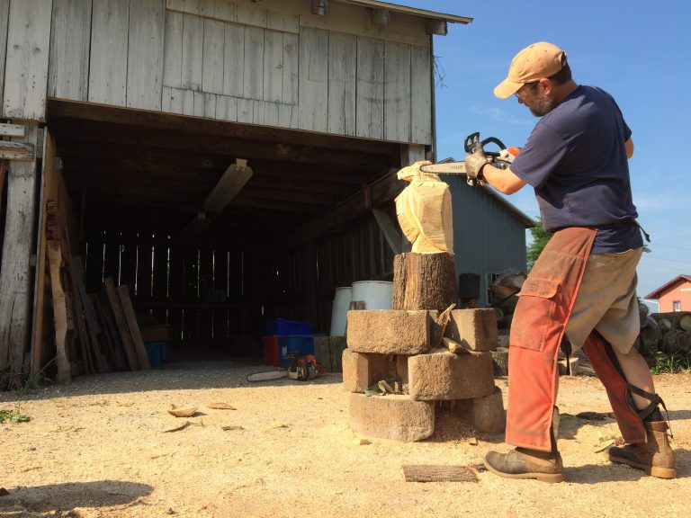 8. Colony Carvers Bobby Carving 768x576