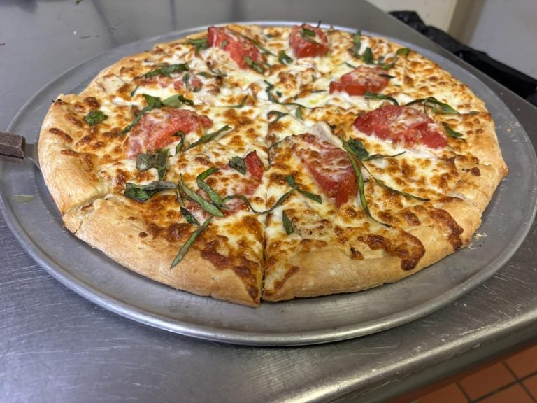 Taverne pizza 091224jpg 768x576